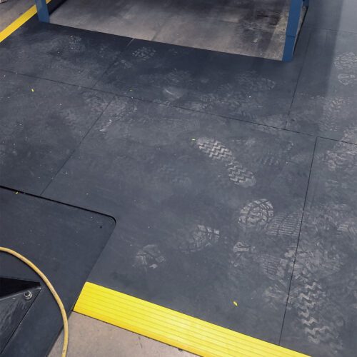 smartcells-anti-fatigue-product-custom-flooring-rei-bike-6