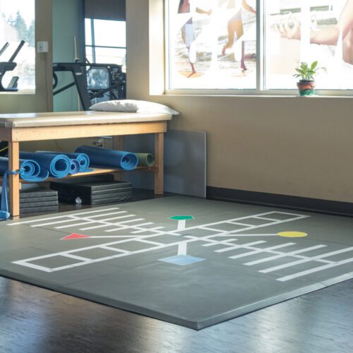 Rehabilitation area featuring Smartcells Physical Therapy mat