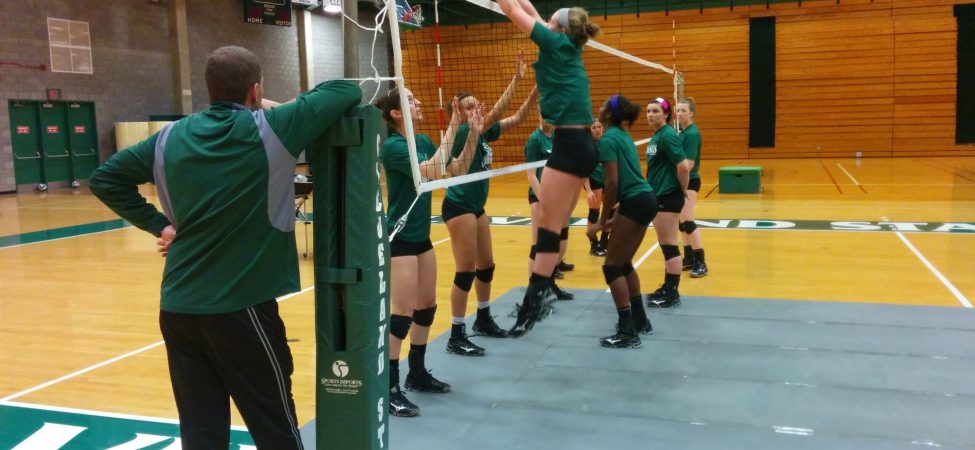 Volleyball team training on SmartCells Volleyball mats