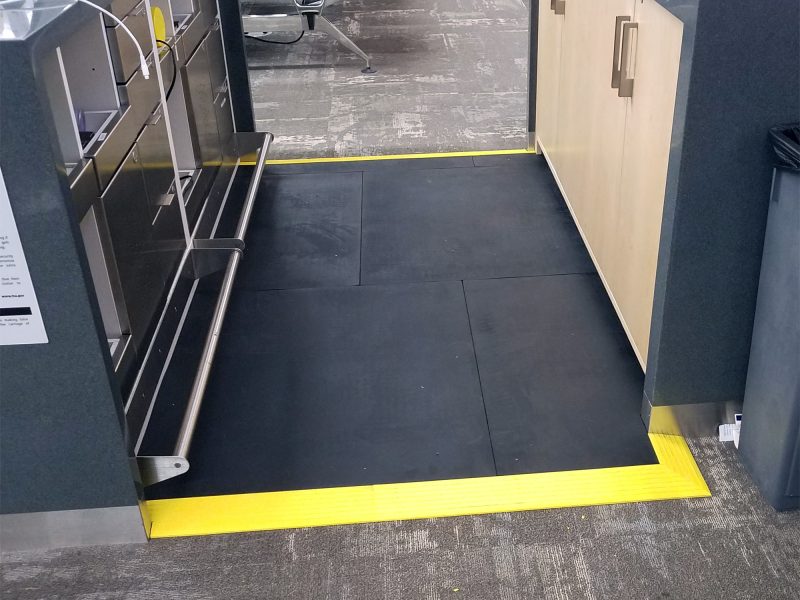 SmartCells Anti-Fatigue mats at airline service counter