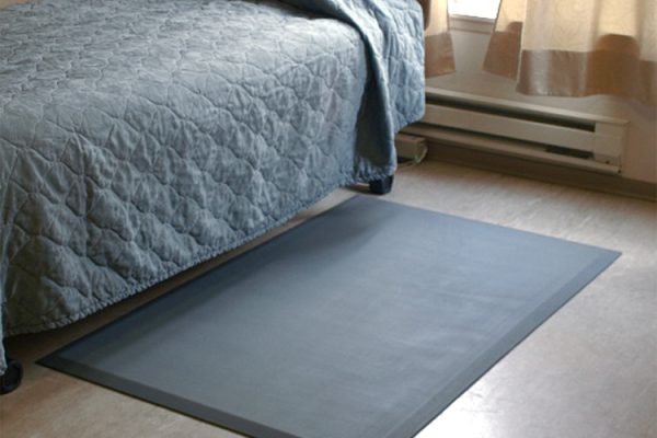 smartcells-fall-protection-bedside-mat-01