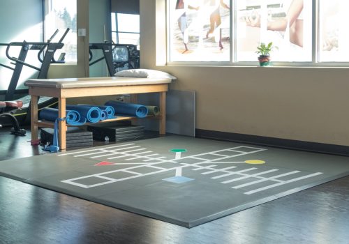 Rehabilitation area featuring Smartcells Physical Therapy mat